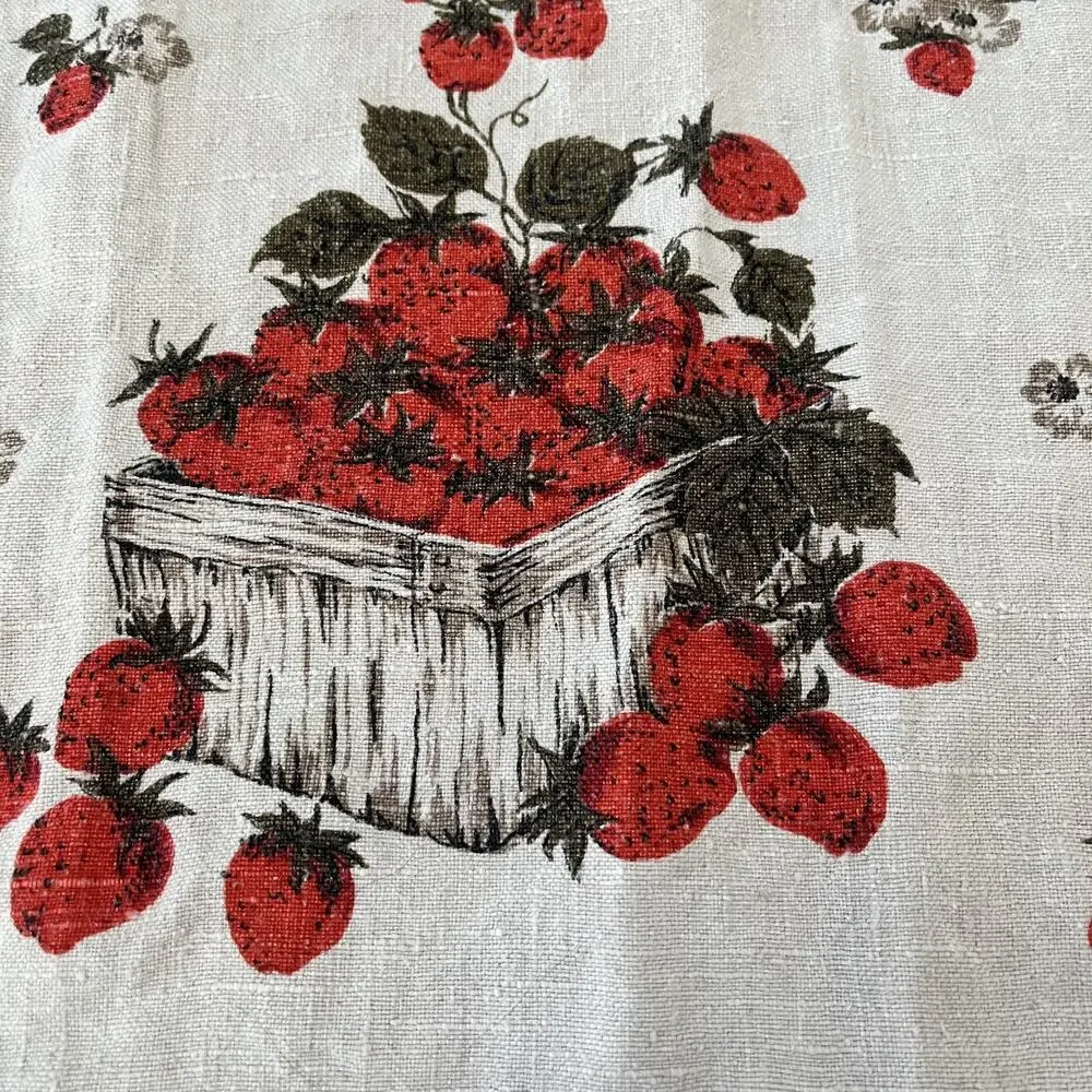 Vintage Strawberry Baskets Printed Linen Kitchen Dish Towel 24 x 15